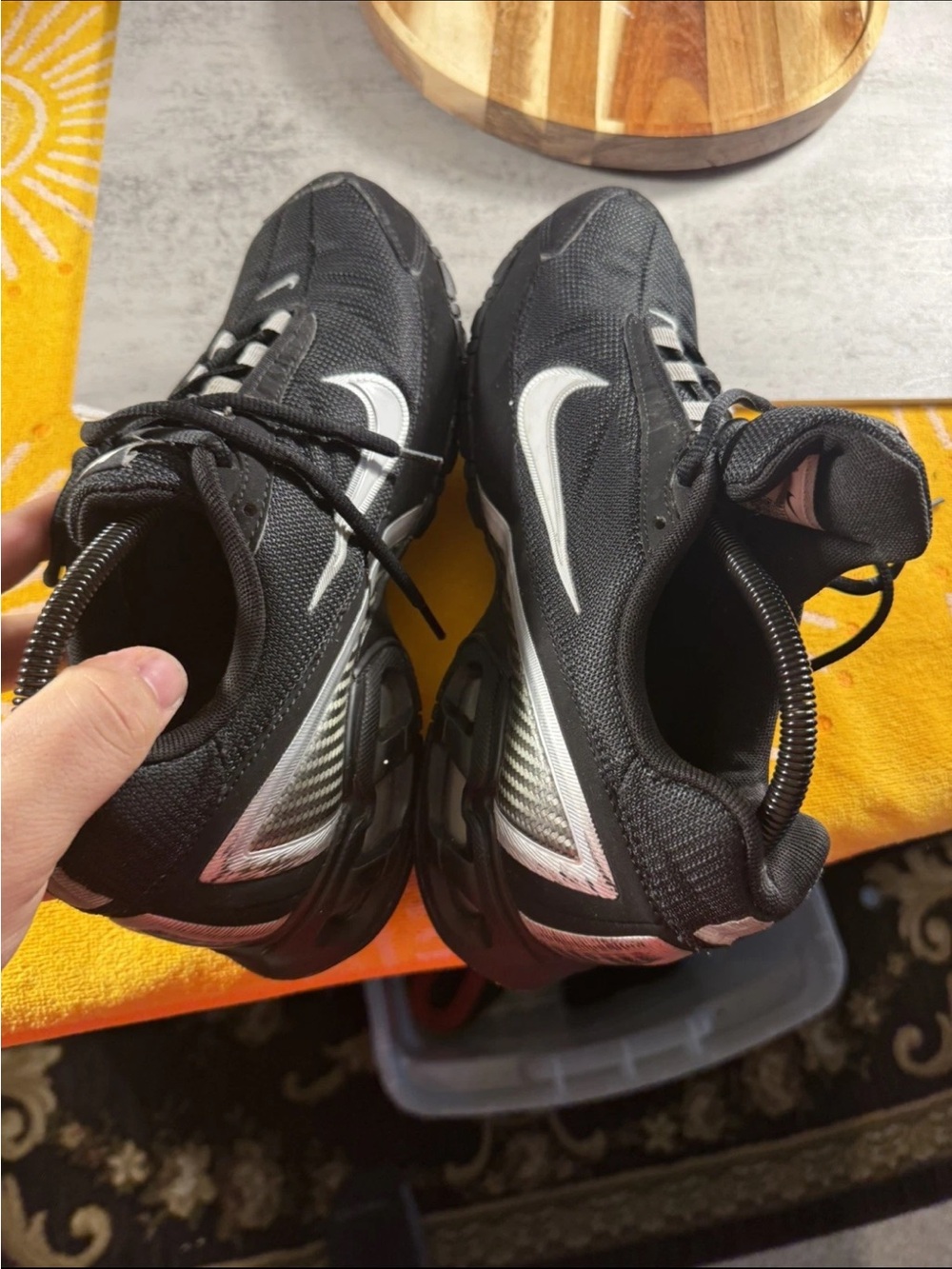 Nike Air Max Torch 3 Men’s Size 10.5 Shoes - Picture 4 of 6